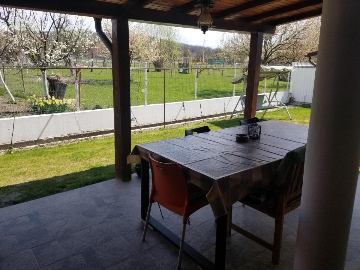 Autentic Adorabil Apartment Albestii Paminteni Exterior foto